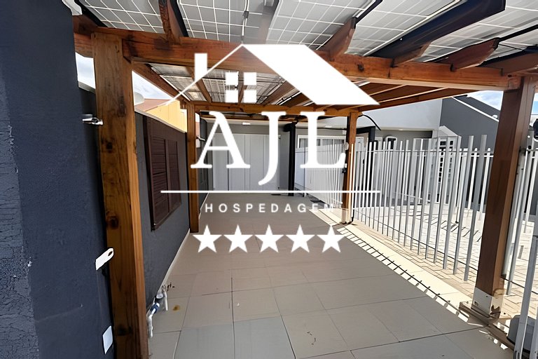 Casa 2 quartos 2 BWC, ar cond, garag cobert, churr