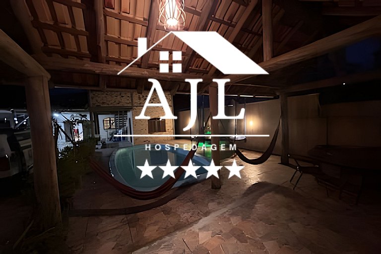 Casa na praia com piscina: retiro dos artistas