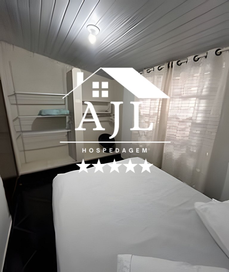 Casa na praia com piscina: retiro dos artistas