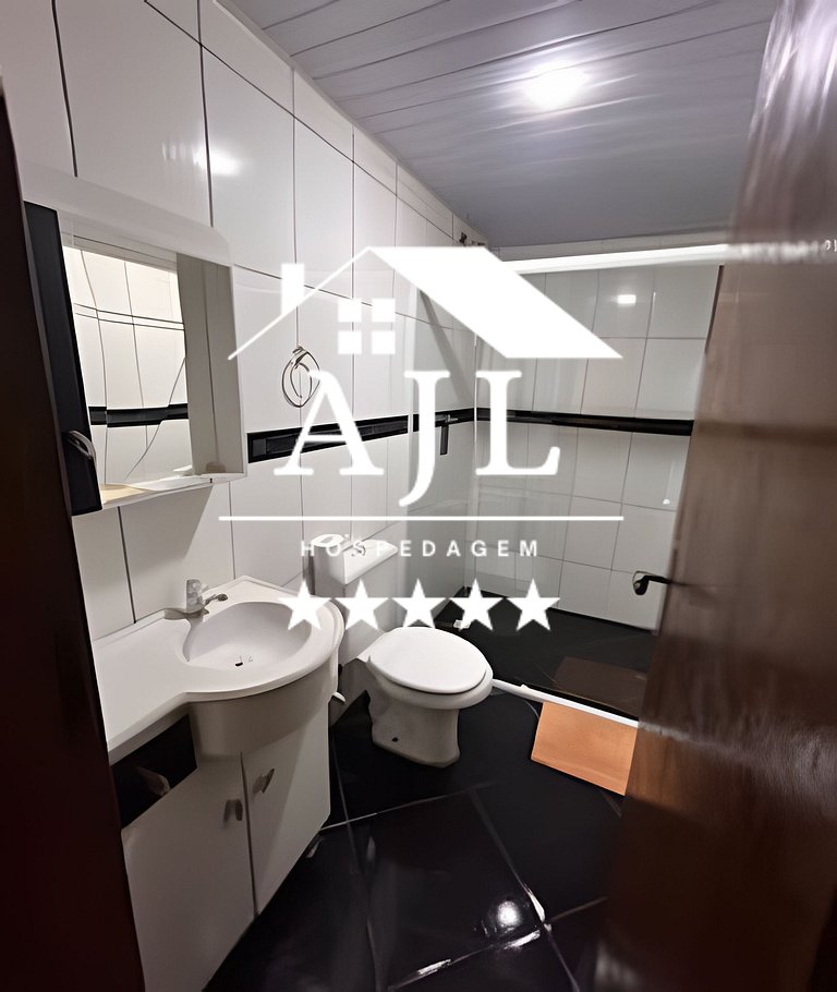 Casa na praia com piscina: retiro dos artistas