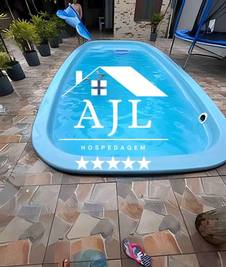 Casa na praia com piscina: retiro dos artistas