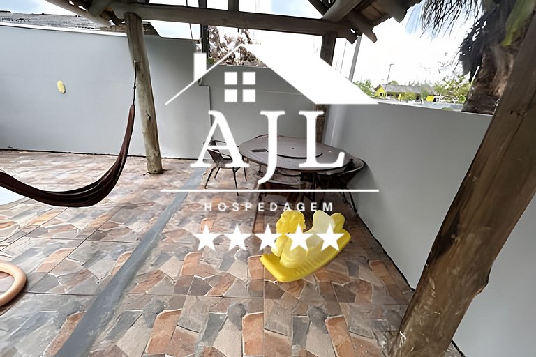 Casa na praia com piscina: retiro dos artistas