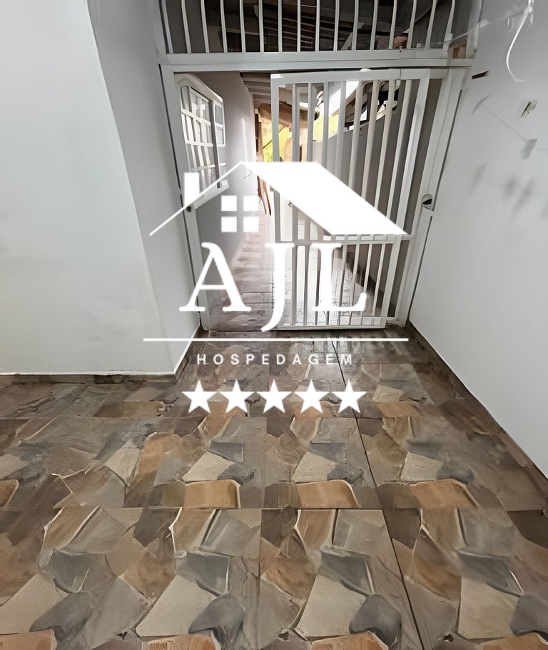 Casa na praia com piscina: retiro dos artistas