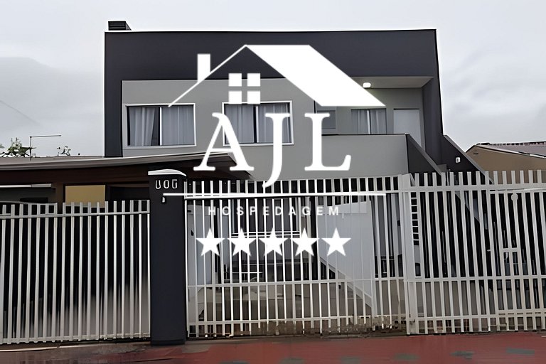 Casa 2 quartos hidromassagem, ar cond, churrasque