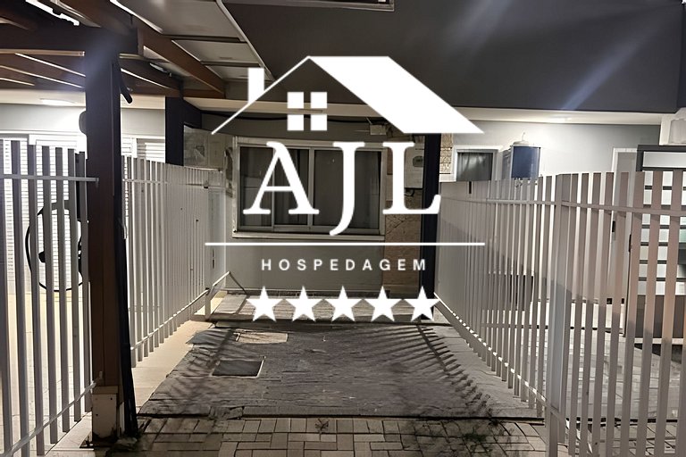 Casa 2 quartos hidromassagem, ar cond, churrasque