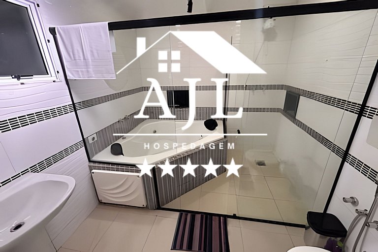 Casa 2 quartos hidromassagem, ar cond, churrasque